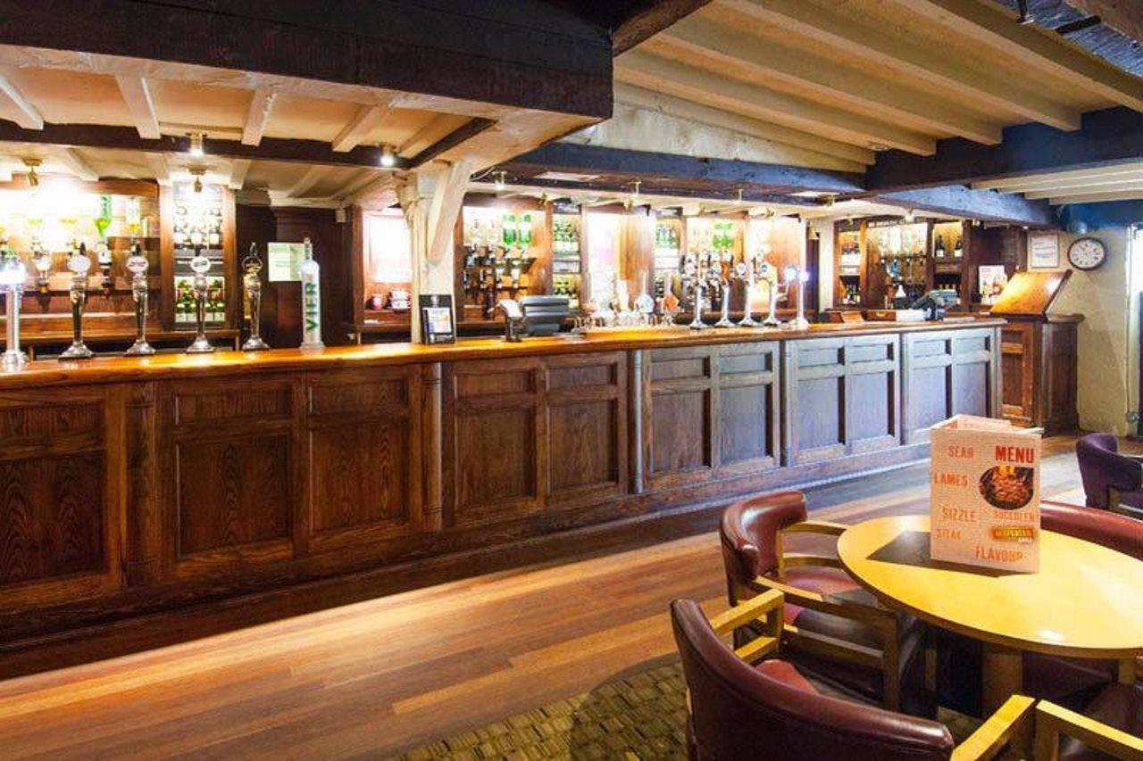 Premier Inn Milton Keynes Central Eksteriør bilde